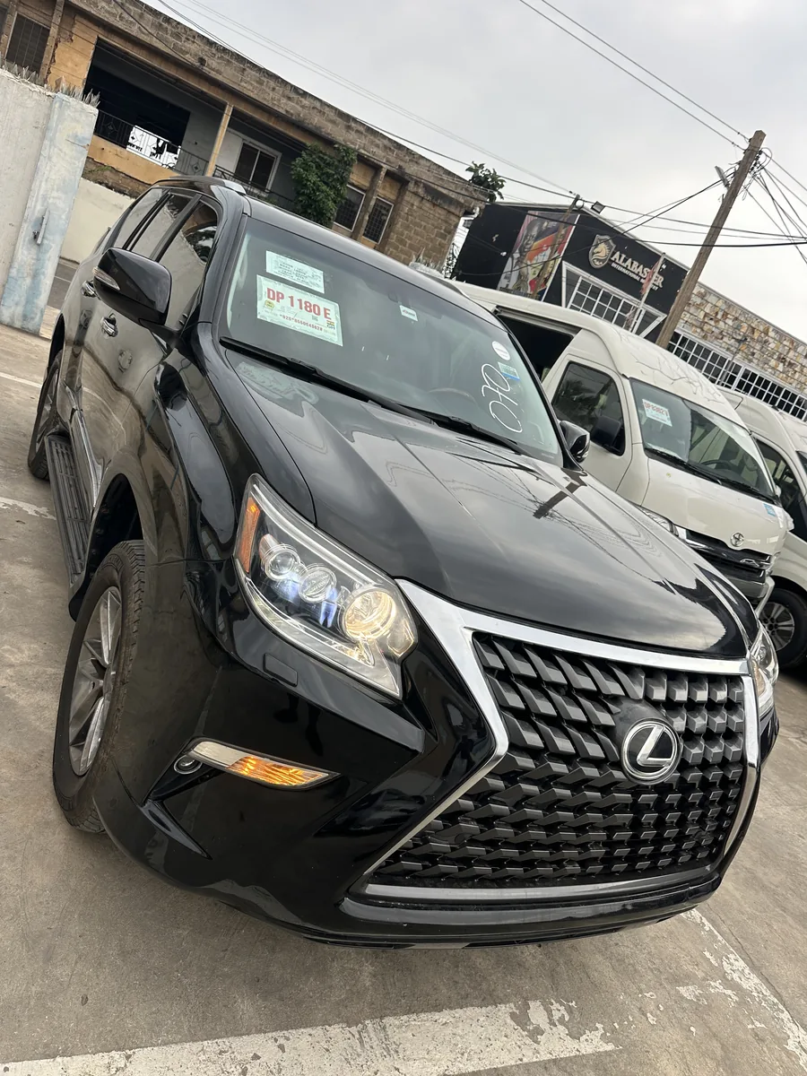 Lexus GX640