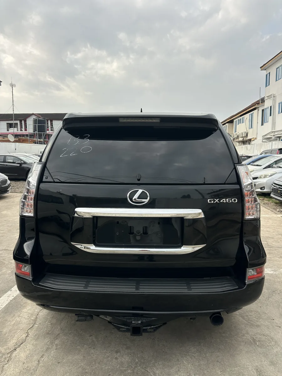 2016 Lexus GX640 - View 4