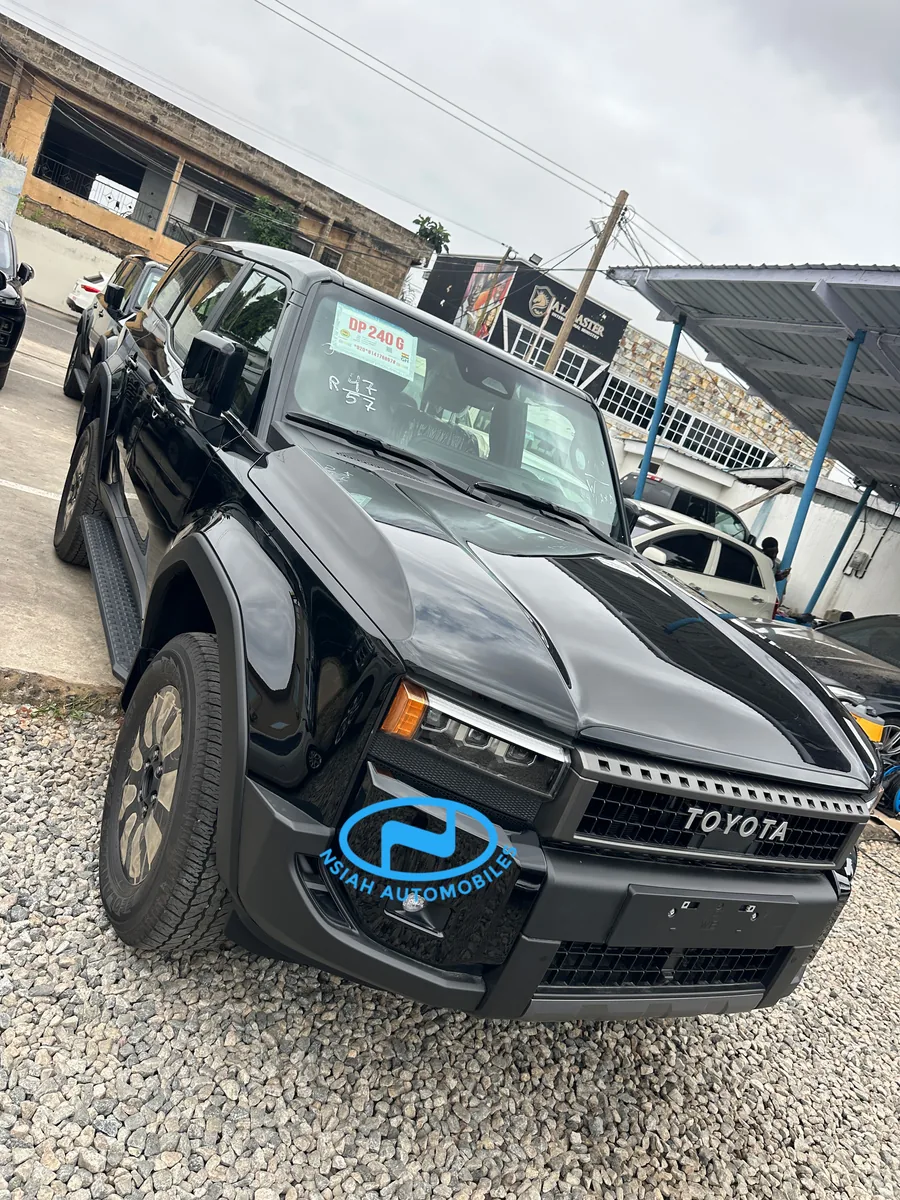 Toyota Land Cruiser Prado - Additional View