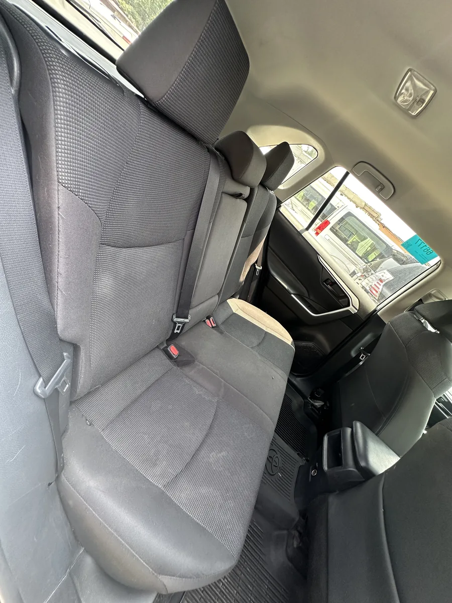 2020 Toyota Rav4 - View 5